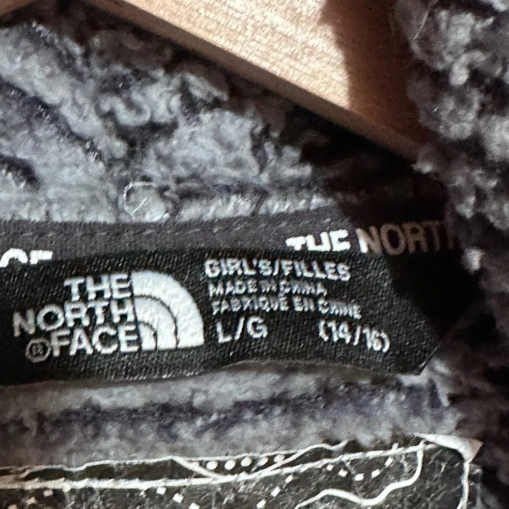 The North Face Girls' Sz 14-16‎ Oso Hoodie mid grey periscope grey stripe color